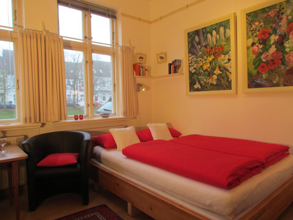 Apartments Im Froschhaus Mit Fruehstueckskuechen Friedrichstadt Zewnętrze zdjęcie